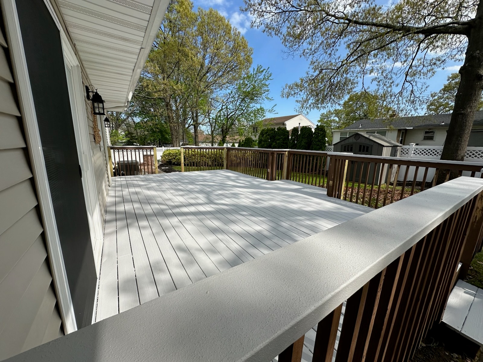 How to Choose the Right Deck Surface for Your Backyard